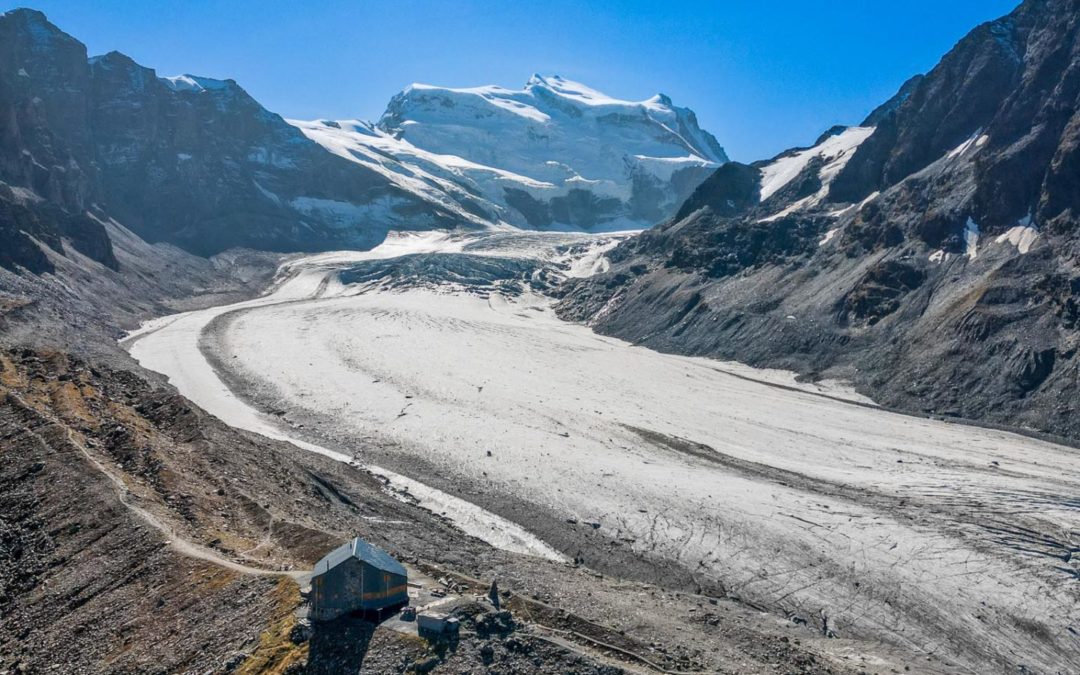 Glacier de Corbassière et Cabane FXB