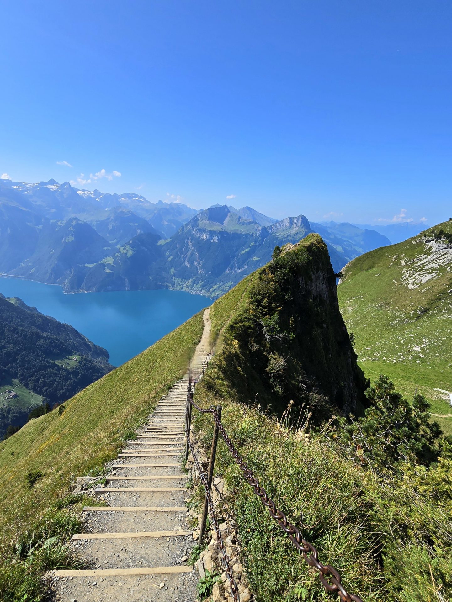 randonnée Fronalpstock Stoos itinéraire Klingenstock randonnée huser stock panoramic view, les escaliers du paradis, raquettes à Neige, Randonnée Montagne, randonnée pédestre, Itinéraire randonnée, chemin, parcours GPS, tracé gpx, SwissTopo, randonnée, Suisse-Rando, Schweizer wanderwege, idée de randonnée pédestre en Suisse, randotherapie, randothérapie, randotherapie.fun randonnée Fronalpstock Stoos itinéraire Klingenstock randonnée huser stock panoramic view, les escaliers du paradis, raquettes à Neige, Randonnée Montagne, randonnée pédestre, Itinéraire randonnée, chemin, parcours GPS, tracé gpx, SwissTopo, randonnée, Suisse-Rando, Schweizer wanderwege, idée de randonnée pédestre en Suisse, randotherapie, randothérapie, randotherapie.fun