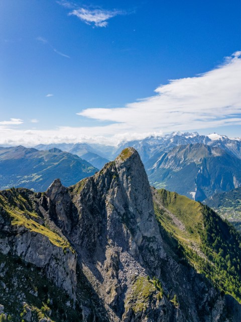 Tcheu C’est Beau 🇨🇭 valorise la beauté des montagnes suisses, les expériences outdoor et les acteurs du tourisme local 🏔️. Créateur de contenu passionné, je partage randonnées, bons plans et découvertes, tout en créant des collaborations authentiques avec des marques et destinations inspirantes 🤝 tcheu c’est beau, randonnées en Suisse, idées de randonnées, activités outdoor, tourisme Suisse, bons plans montagne, nature Suisse, paysages suisses, rando Suisse romande, rando Suisse alémanique, collabs tourisme, créateur de contenu outdoor, blog rando Suisse, expériences suisses, acteurs locaux, alpages, buvettes, escapades Suisse, voyage en Suisse Randonnée Montagne, randonnée pédestre, Itinéraire randonnée, chemin, parcours GPS, tracé gpx, SwissTopo, randonnée, Suisse-Rando, Schweizer wanderwege, idée de randonnée pédestre en Suisse, randonnée en Suisse, randotherapie, randothérapie, randotherapie.fun, Salut pétole, adjeu pétole, ça joue ou bien ? Tourisme suisse, tourisme local, Tcheu c'est beau ! T'cheu c'est beau! tcheucestbeau.ch Tcheu C’est Beau 🇨🇭 valorise la beauté des montagnes suisses, les expériences outdoor et les acteurs du tourisme local 🏔️. Créateur de contenu passionné, je partage randonnées, bons plans et découvertes, tout en créant des collaborations authentiques avec des marques et destinations inspirantes 🤝 tcheu c’est beau, randonnées en Suisse, idées de randonnées, activités outdoor, tourisme Suisse, bons plans montagne, nature Suisse, paysages suisses, rando Suisse romande, rando Suisse alémanique, collabs tourisme, créateur de contenu outdoor, blog rando Suisse, expériences suisses, acteurs locaux, alpages, buvettes, escapades Suisse, voyage en Suisse Randonnée Montagne, randonnée pédestre, Itinéraire randonnée, chemin, parcours GPS, tracé gpx, SwissTopo, randonnée, Suisse-Rando, Schweizer wanderwege, idée de randonnée pédestre en Suisse, randonnée en Suisse, randotherapie, randothérapie, randotherapie.fun, Salut pétole, adjeu pétole, ça joue ou bien ? Tourisme suisse, tourisme local, Tcheu c'est beau ! T'cheu c'est beau! tcheucestbeau.ch