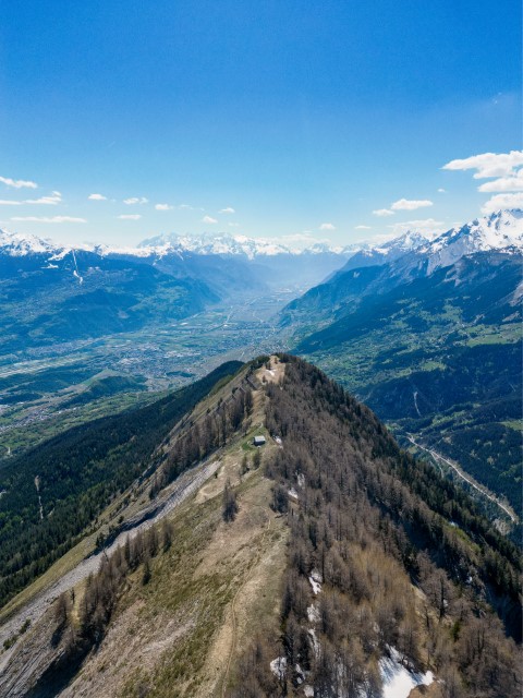 Tcheu C’est Beau 🇨🇭 valorise la beauté des montagnes suisses, les expériences outdoor et les acteurs du tourisme local 🏔️. Créateur de contenu passionné, je partage randonnées, bons plans et découvertes, tout en créant des collaborations authentiques avec des marques et destinations inspirantes 🤝 tcheu c’est beau, randonnées en Suisse, idées de randonnées, activités outdoor, tourisme Suisse, bons plans montagne, nature Suisse, paysages suisses, rando Suisse romande, rando Suisse alémanique, collabs tourisme, créateur de contenu outdoor, blog rando Suisse, expériences suisses, acteurs locaux, alpages, buvettes, escapades Suisse, voyage en Suisse Randonnée Montagne, randonnée pédestre, Itinéraire randonnée, chemin, parcours GPS, tracé gpx, SwissTopo, randonnée, Suisse-Rando, Schweizer wanderwege, idée de randonnée pédestre en Suisse, randonnée en Suisse, randotherapie, randothérapie, randotherapie.fun, Salut pétole, adjeu pétole, ça joue ou bien ? Tourisme suisse, tourisme local, Tcheu c'est beau ! T'cheu c'est beau! tcheucestbeau.ch Tcheu C’est Beau 🇨🇭 valorise la beauté des montagnes suisses, les expériences outdoor et les acteurs du tourisme local 🏔️. Créateur de contenu passionné, je partage randonnées, bons plans et découvertes, tout en créant des collaborations authentiques avec des marques et destinations inspirantes 🤝 tcheu c’est beau, randonnées en Suisse, idées de randonnées, activités outdoor, tourisme Suisse, bons plans montagne, nature Suisse, paysages suisses, rando Suisse romande, rando Suisse alémanique, collabs tourisme, créateur de contenu outdoor, blog rando Suisse, expériences suisses, acteurs locaux, alpages, buvettes, escapades Suisse, voyage en Suisse Randonnée Montagne, randonnée pédestre, Itinéraire randonnée, chemin, parcours GPS, tracé gpx, SwissTopo, randonnée, Suisse-Rando, Schweizer wanderwege, idée de randonnée pédestre en Suisse, randonnée en Suisse, randotherapie, randothérapie, randotherapie.fun, Salut pétole, adjeu pétole, ça joue ou bien ? Tourisme suisse, tourisme local, Tcheu c'est beau ! T'cheu c'est beau! tcheucestbeau.ch